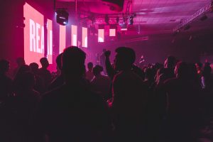 Start clubseizoen: kom op tijd naar de drugstestservice